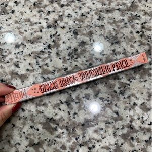 Benefit colonizing brow pencil